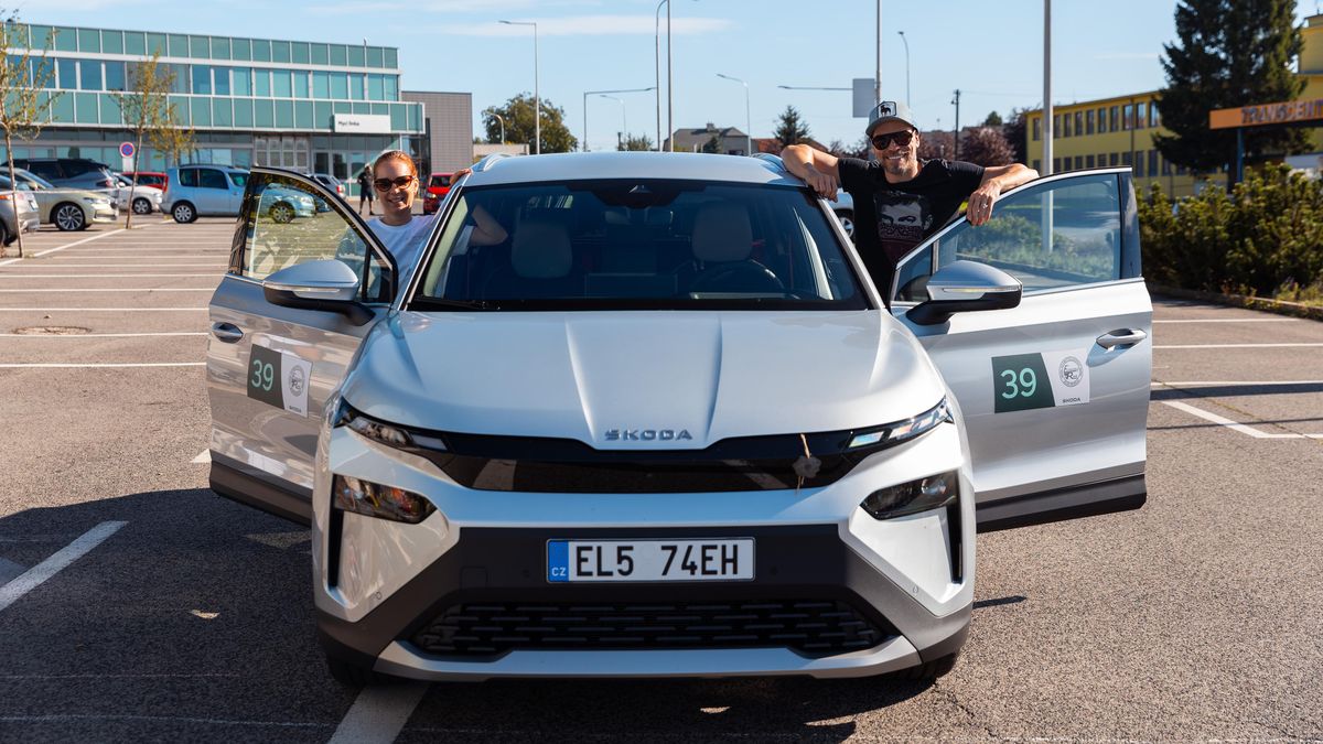 Zkoušeli jsme, jak moc dokáže být Škoda Elroq úsporná: Stavěli jsme se na řasu, výsledek ale stál za to!